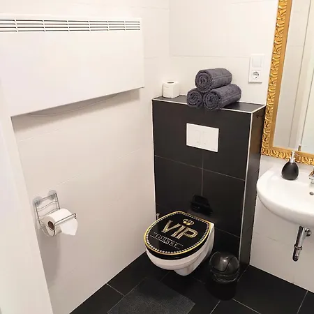 Nillara Apartment
